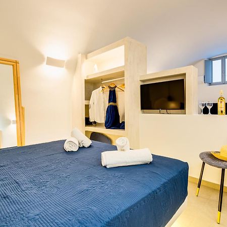 Tiara Suites Santorini 费拉 外观 照片