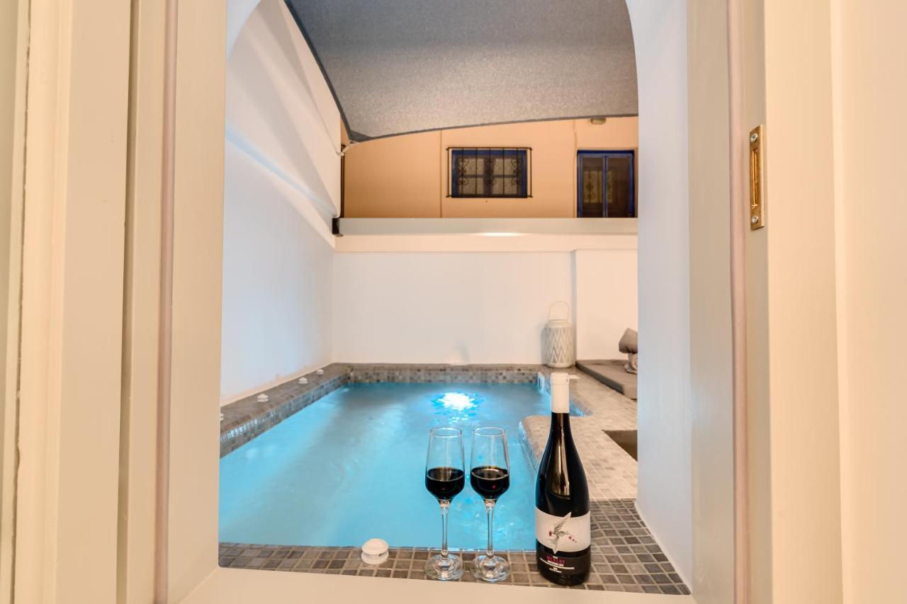 Tiara Suites Santorini 费拉 外观 照片