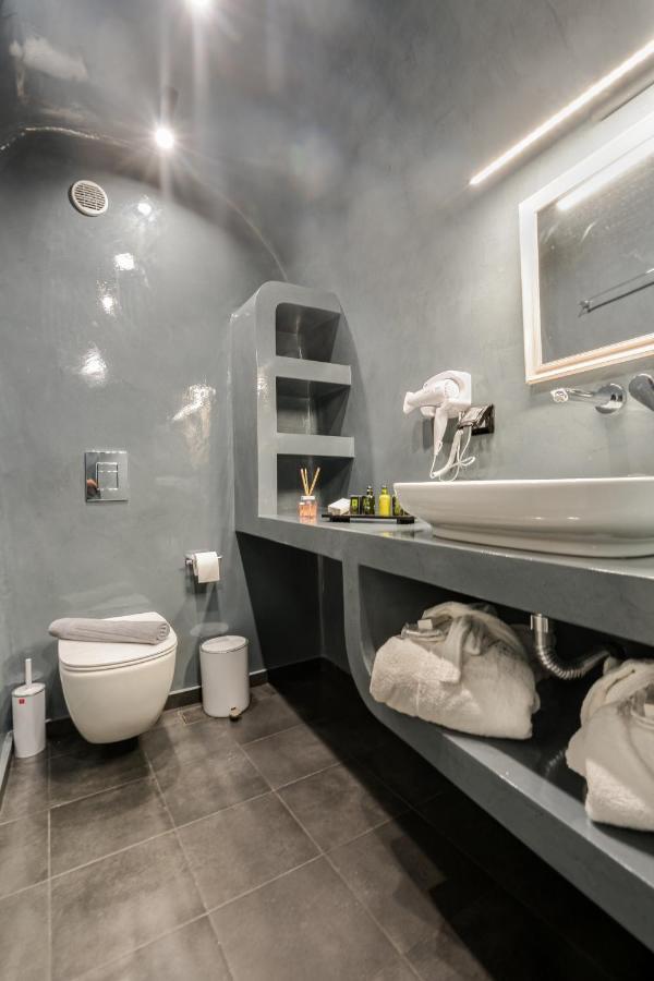 Tiara Suites Santorini 费拉 外观 照片
