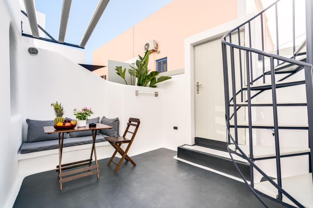Tiara Suites Santorini 费拉 外观 照片